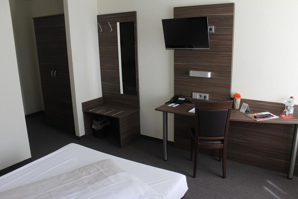 Hotel Weissach Am Neuenbuehl Номер фото