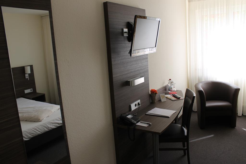 Hotel Weissach Am Neuenbuehl Номер фото
