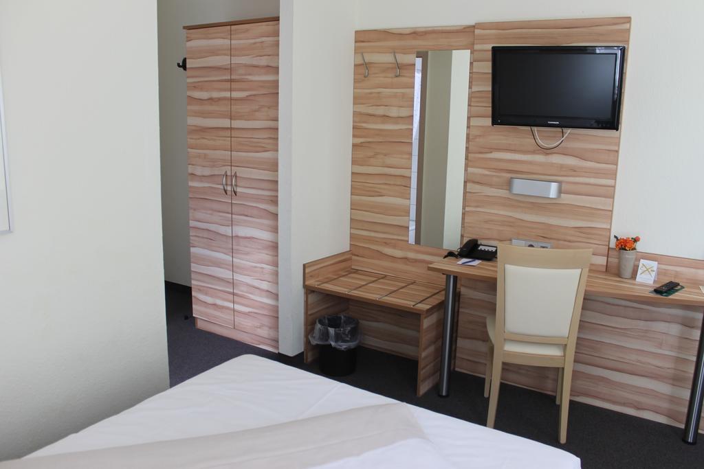 Hotel Weissach Am Neuenbuehl Номер фото